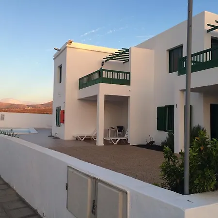 Alhambra Апартаменты Тиас